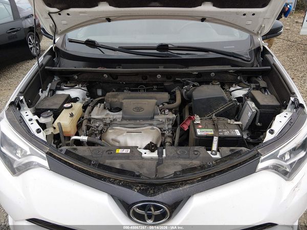 2018 TOYOTA RAV4 SE