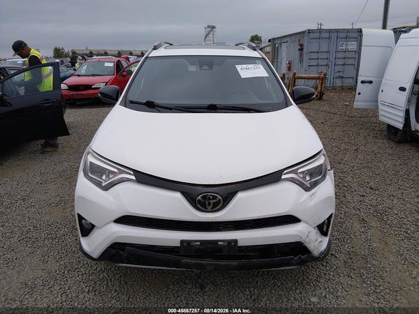 2018 TOYOTA RAV4 SE