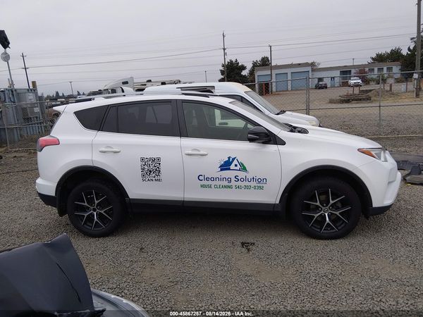 2018 TOYOTA RAV4 SE