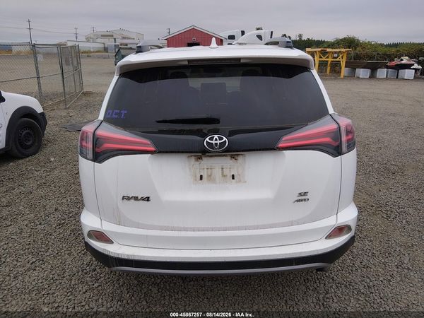 2018 TOYOTA RAV4 SE