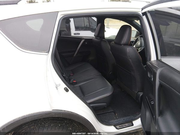 2018 TOYOTA RAV4 SE