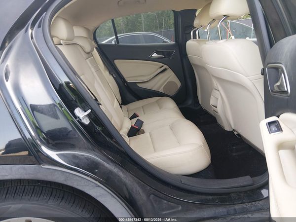 2015 MERCEDES-BENZ GLA 250 4MATIC