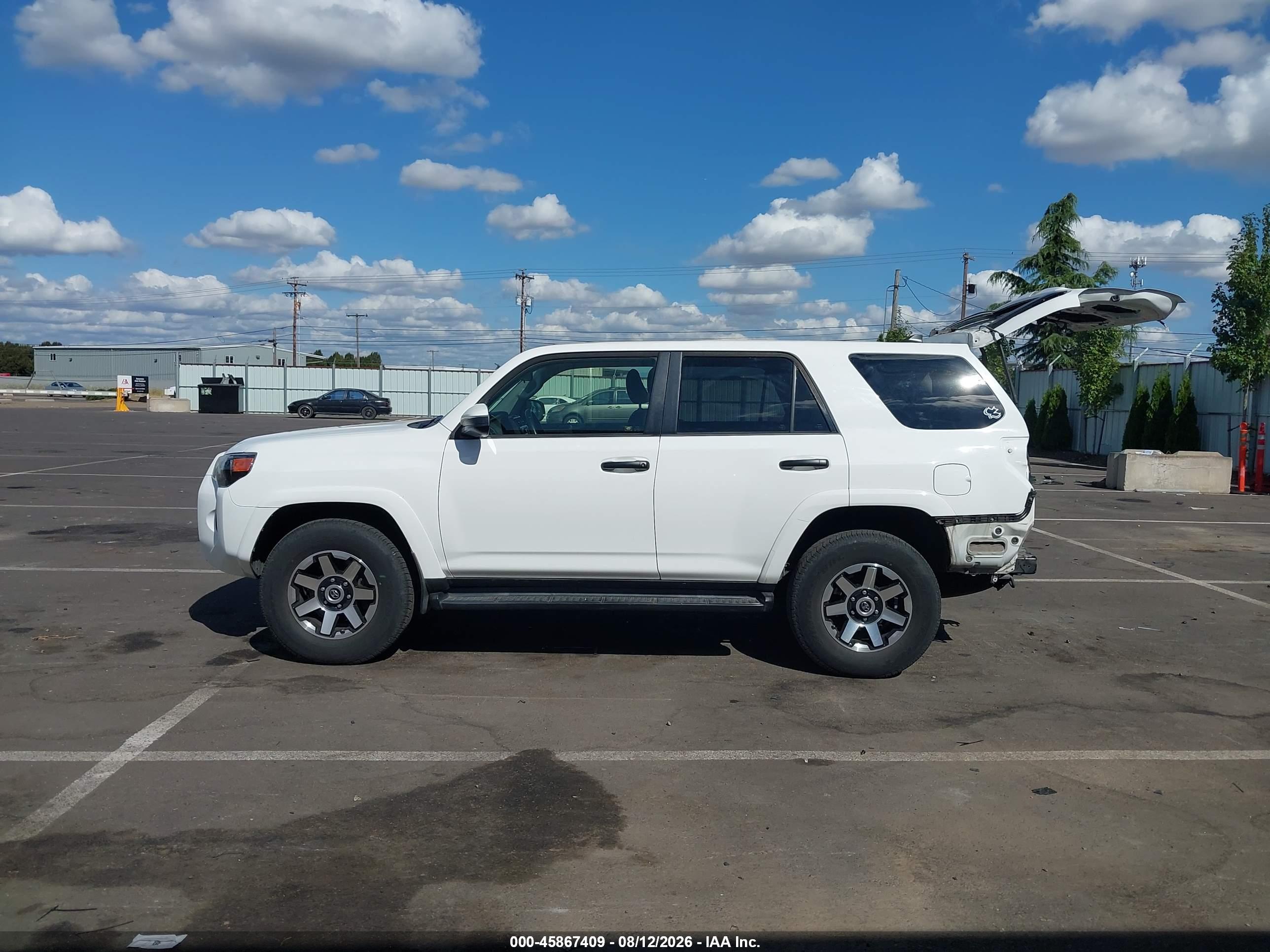 2019 TOYOTA 4RUNNER SR5