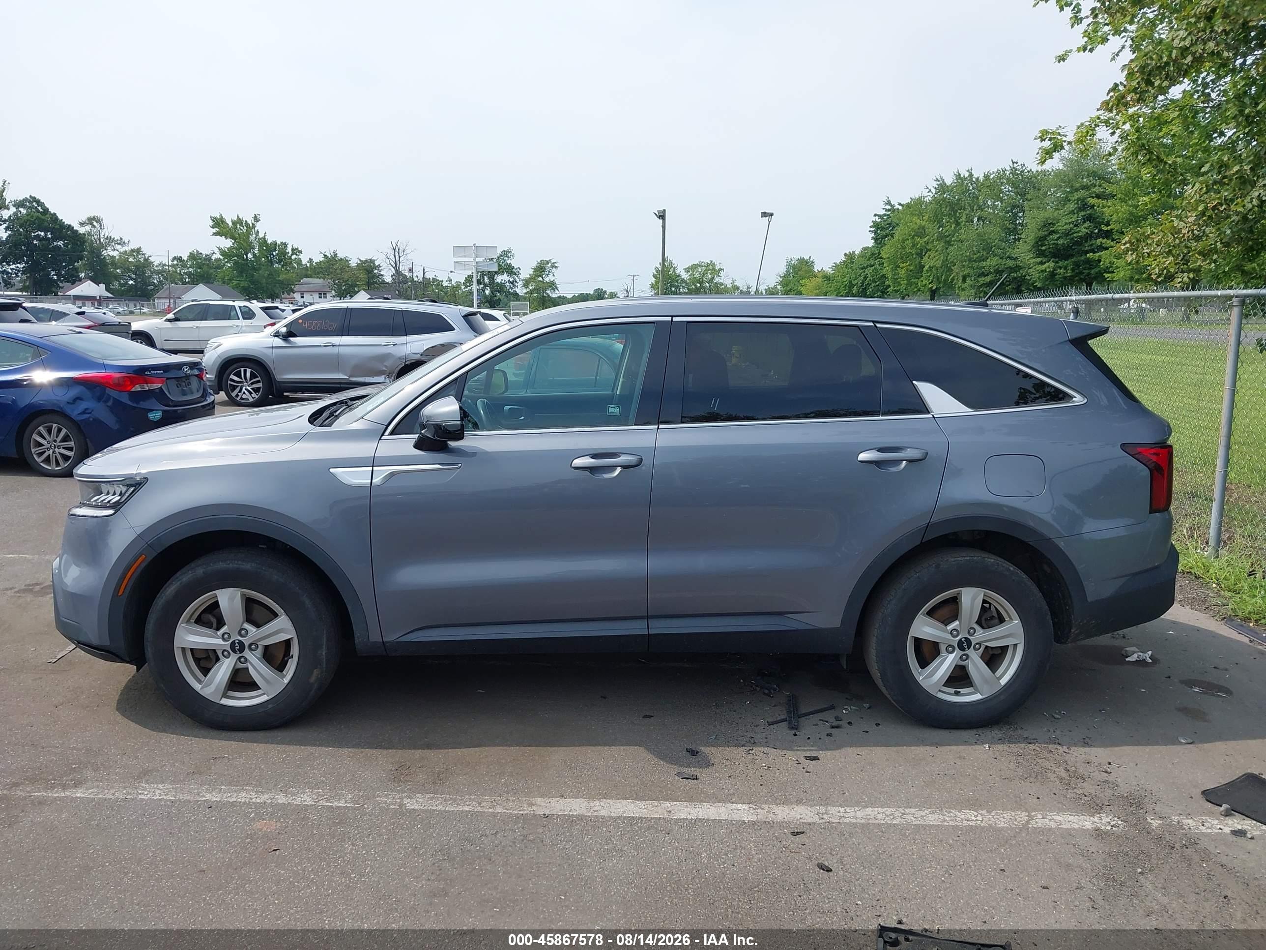 2022 KIA SORENTO LX