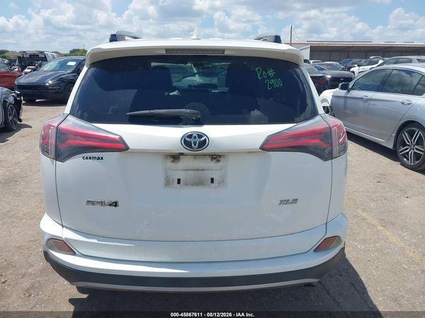 2018 TOYOTA RAV4 XLE