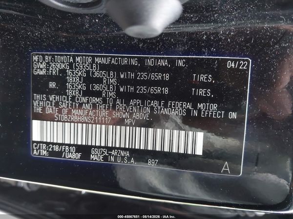 2022 TOYOTA HIGHLANDER LE