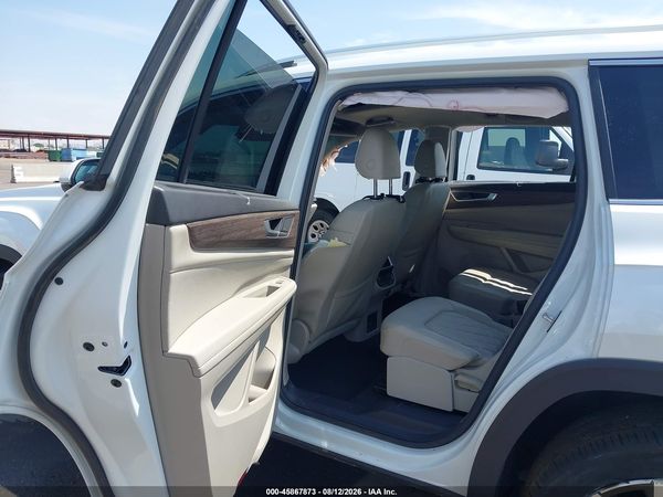 2024 VOLKSWAGEN ATLAS 2.0T SEL PREMIUM R-LINE — I8