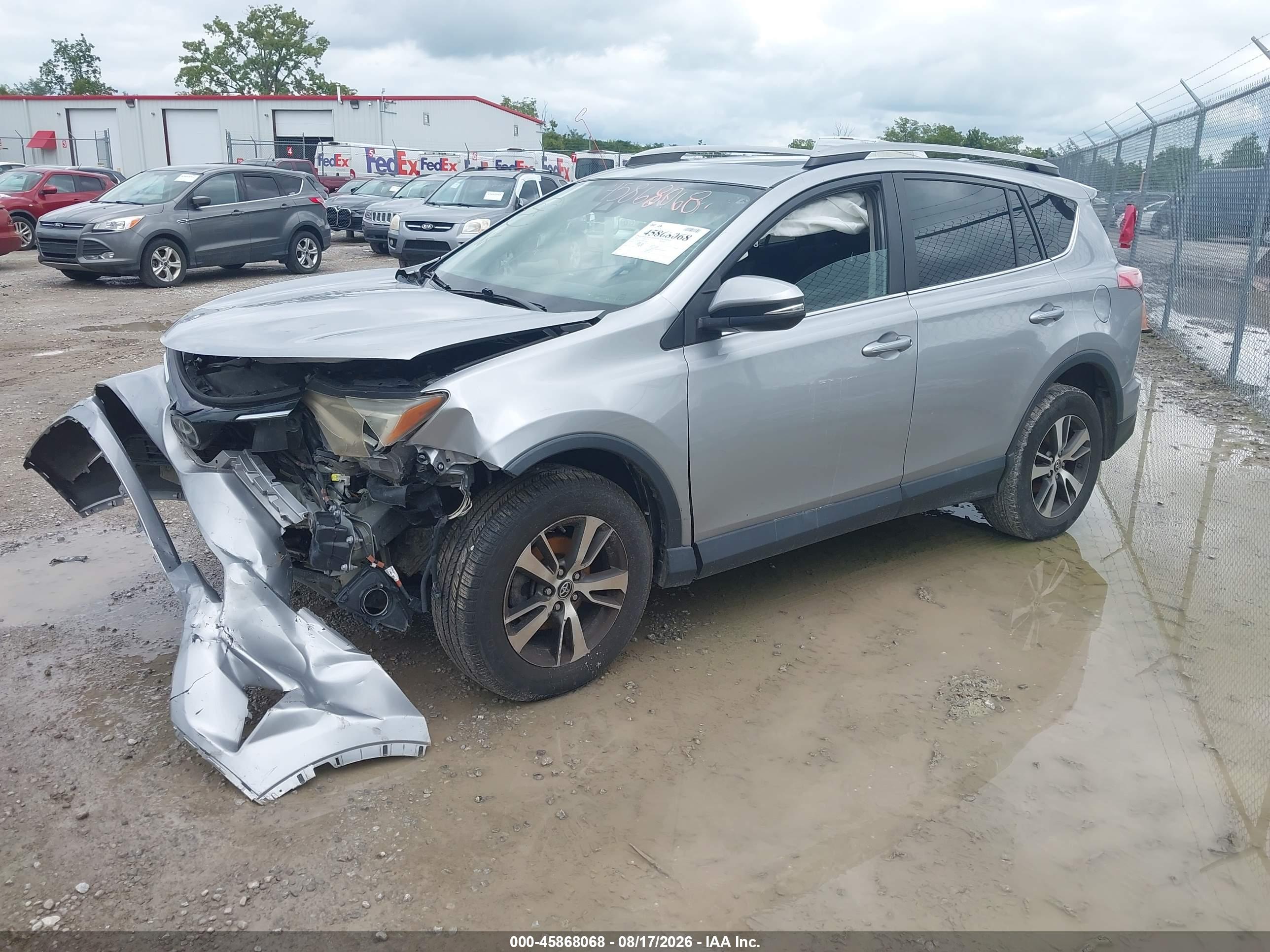 2018 TOYOTA RAV4 XLE — I2