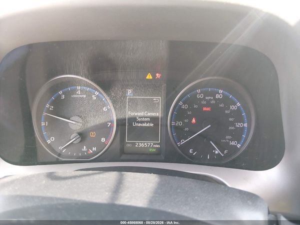 2018 TOYOTA RAV4 XLE — I7