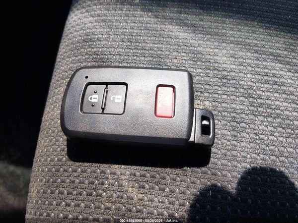 2018 TOYOTA RAV4 XLE — I11