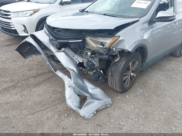 2018 TOYOTA RAV4 XLE — I152
