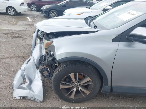 2018 TOYOTA RAV4 XLE — I153