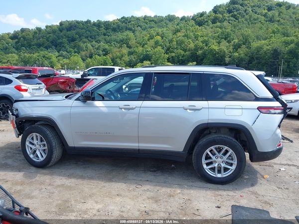 2023 JEEP GRAND CHEROKEE LAREDO 4X4