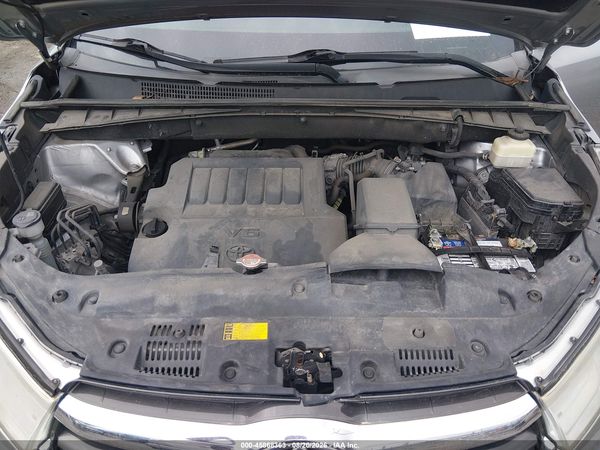 2016 TOYOTA HIGHLANDER XLE V6