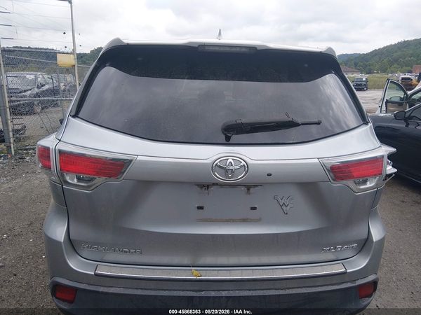 2016 TOYOTA HIGHLANDER XLE V6