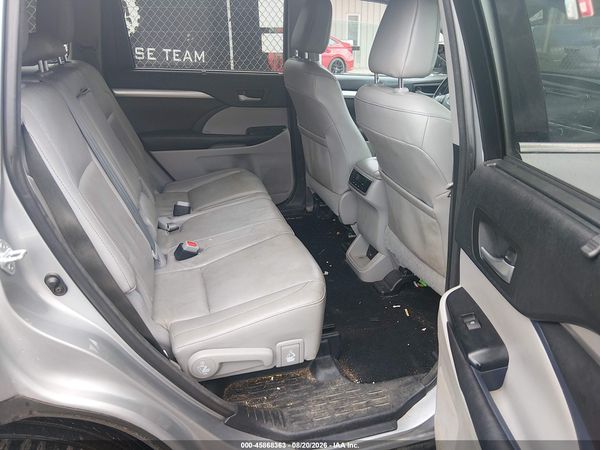 2016 TOYOTA HIGHLANDER XLE V6