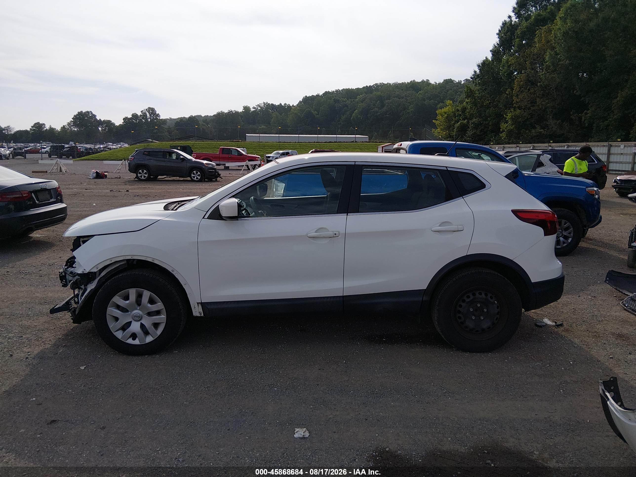 2019 NISSAN ROGUE SPORT S