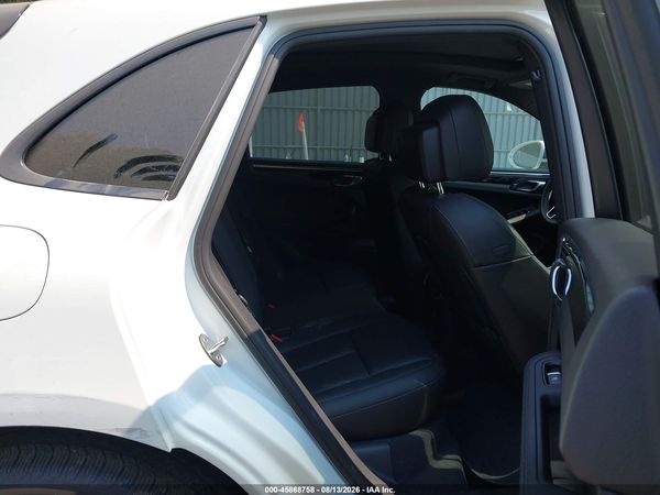 2018 PORSCHE MACAN SPORT EDITION