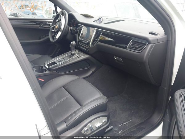 2018 PORSCHE MACAN SPORT EDITION