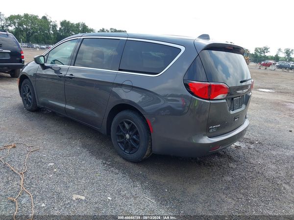 2020 CHRYSLER VOYAGER LX