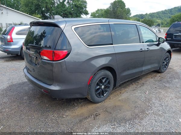 2020 CHRYSLER VOYAGER LX