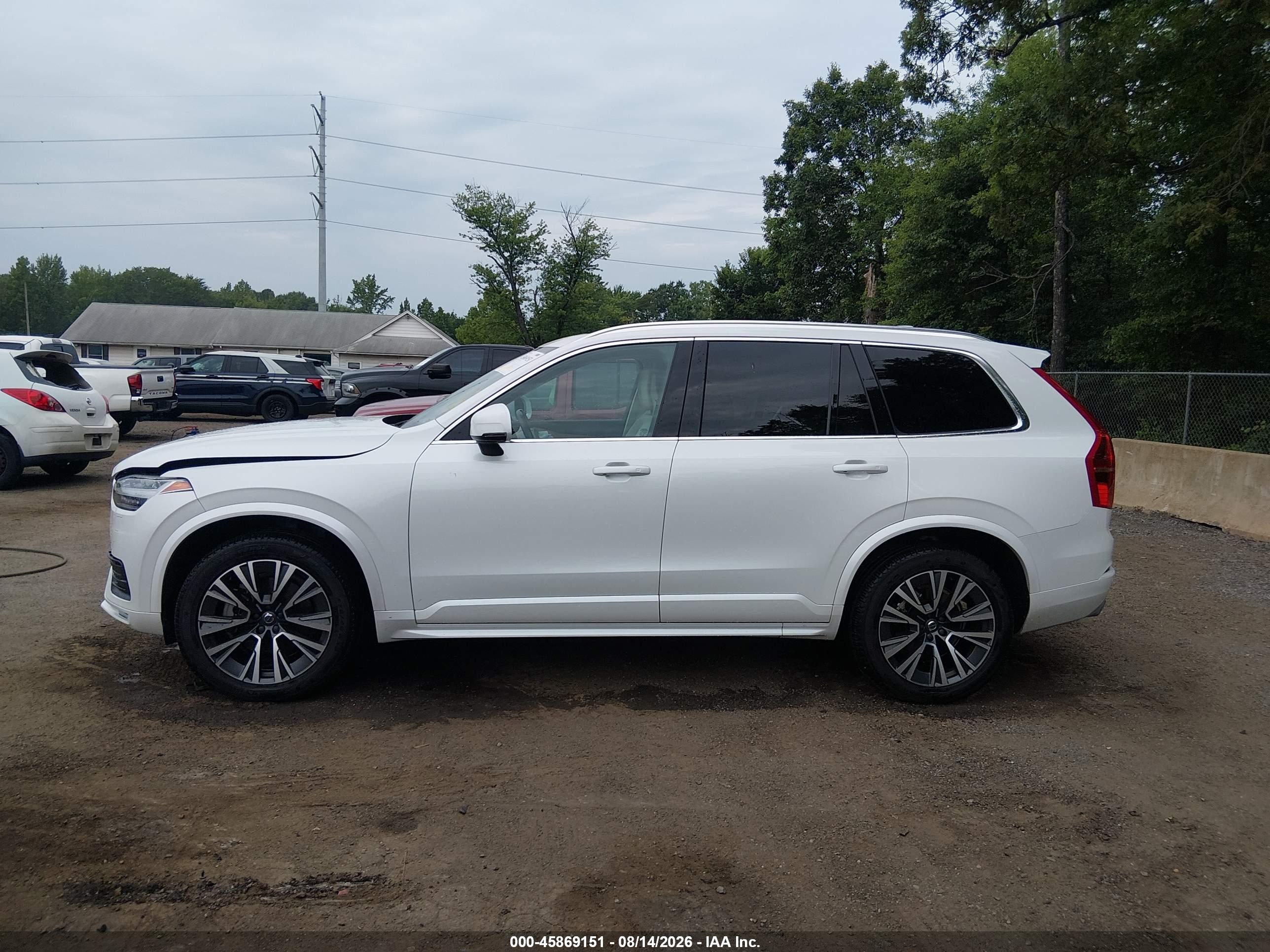 2021 VOLVO XC90 T6 MOMENTUM 7 PASSENGER
