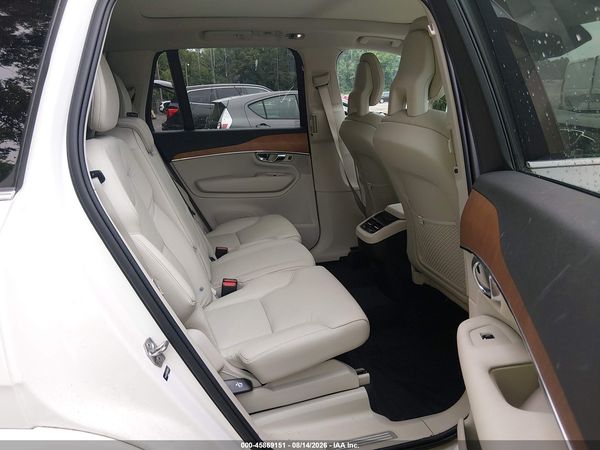 2021 VOLVO XC90 T6 MOMENTUM 7 PASSENGER
