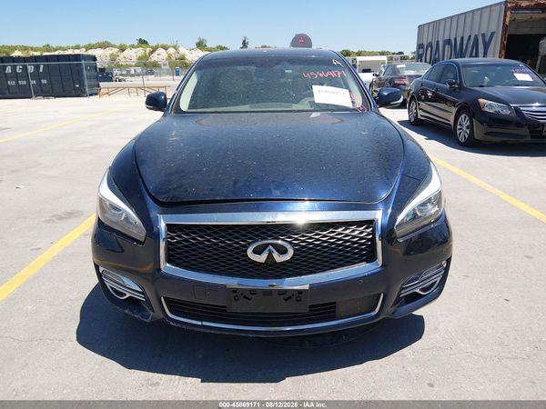 2017 INFINITI Q70 3.7X