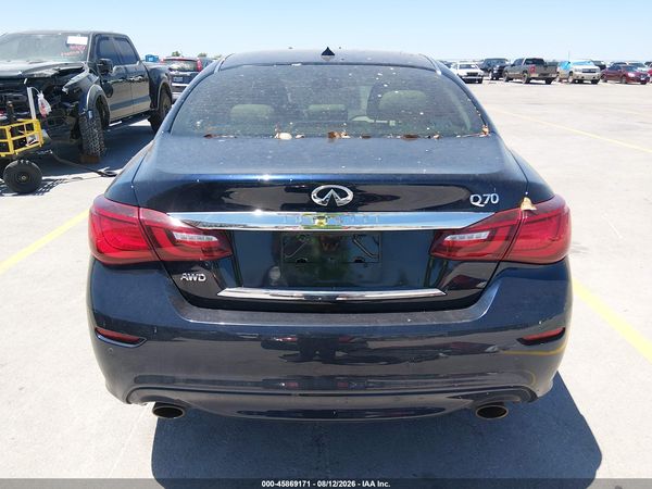 2017 INFINITI Q70 3.7X