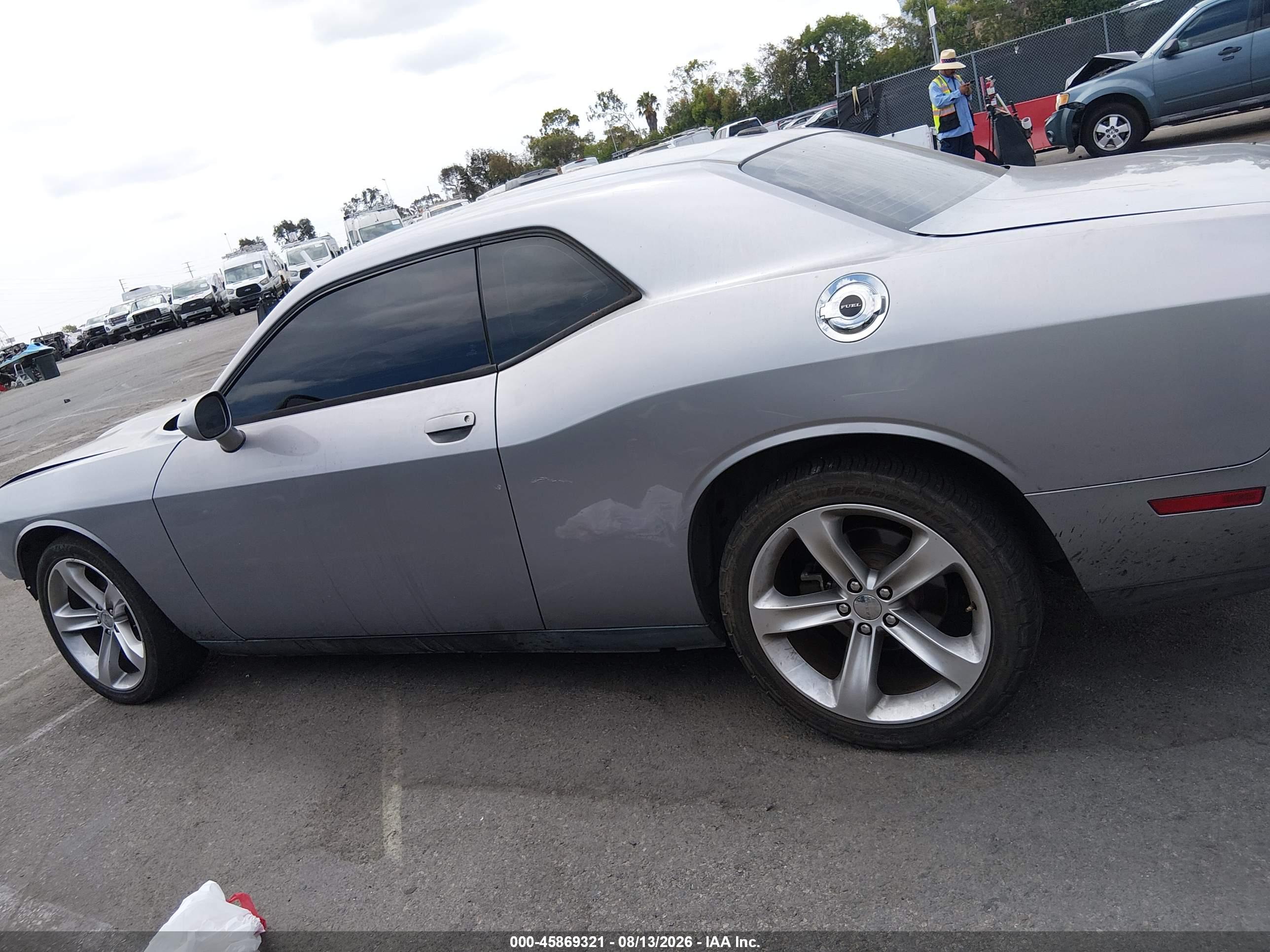 2013 DODGE CHALLENGER SXT
