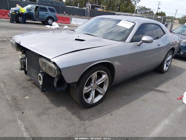 2013 DODGE CHALLENGER SXT