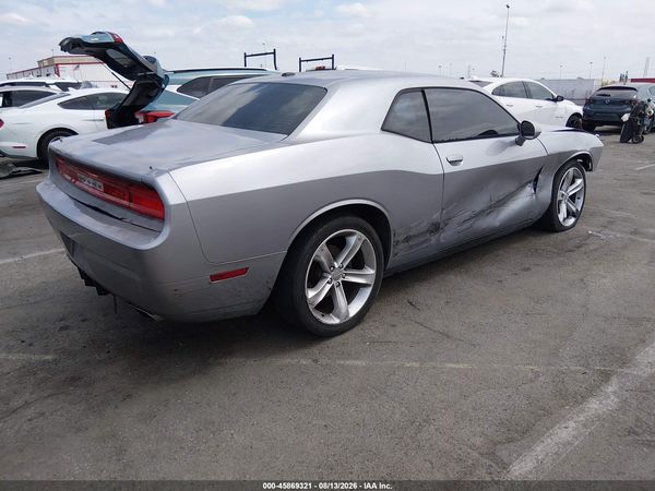 2013 DODGE CHALLENGER SXT
