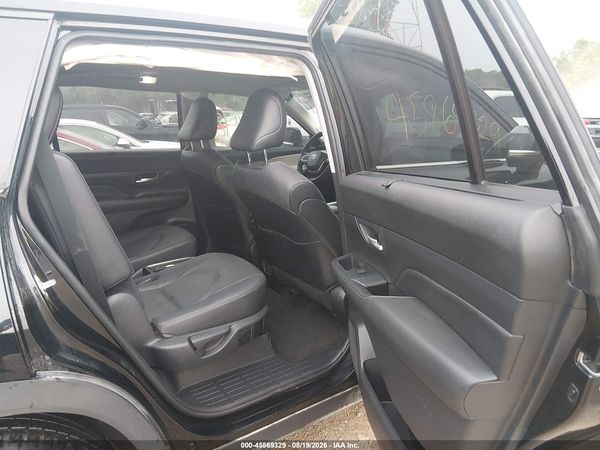 2024 TOYOTA GRAND HIGHLANDER PLATINUM