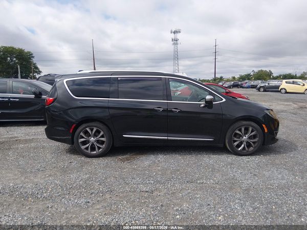 2017 CHRYSLER PACIFICA LIMITED
