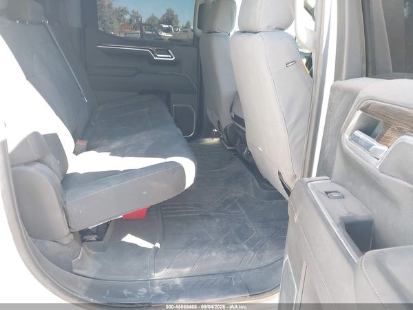 2022 CHEVROLET SILVERADO 1500 4WD  STANDARD BED LT — I8
