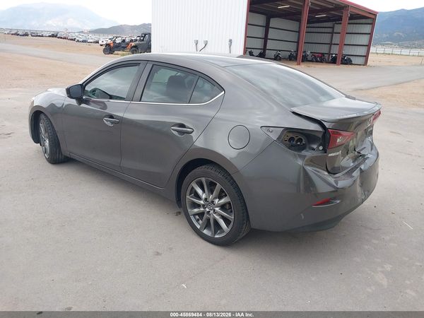 2018 MAZDA MAZDA3 TOURING