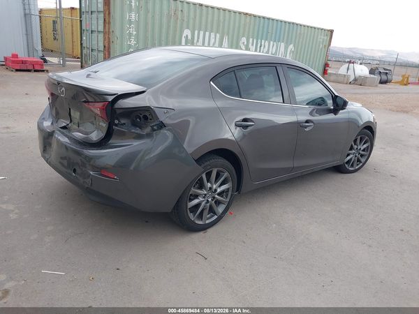 2018 MAZDA MAZDA3 TOURING