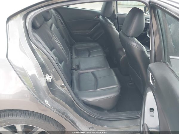 2018 MAZDA MAZDA3 TOURING