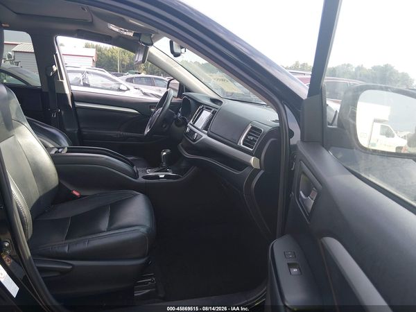 2016 TOYOTA HIGHLANDER XLE V6