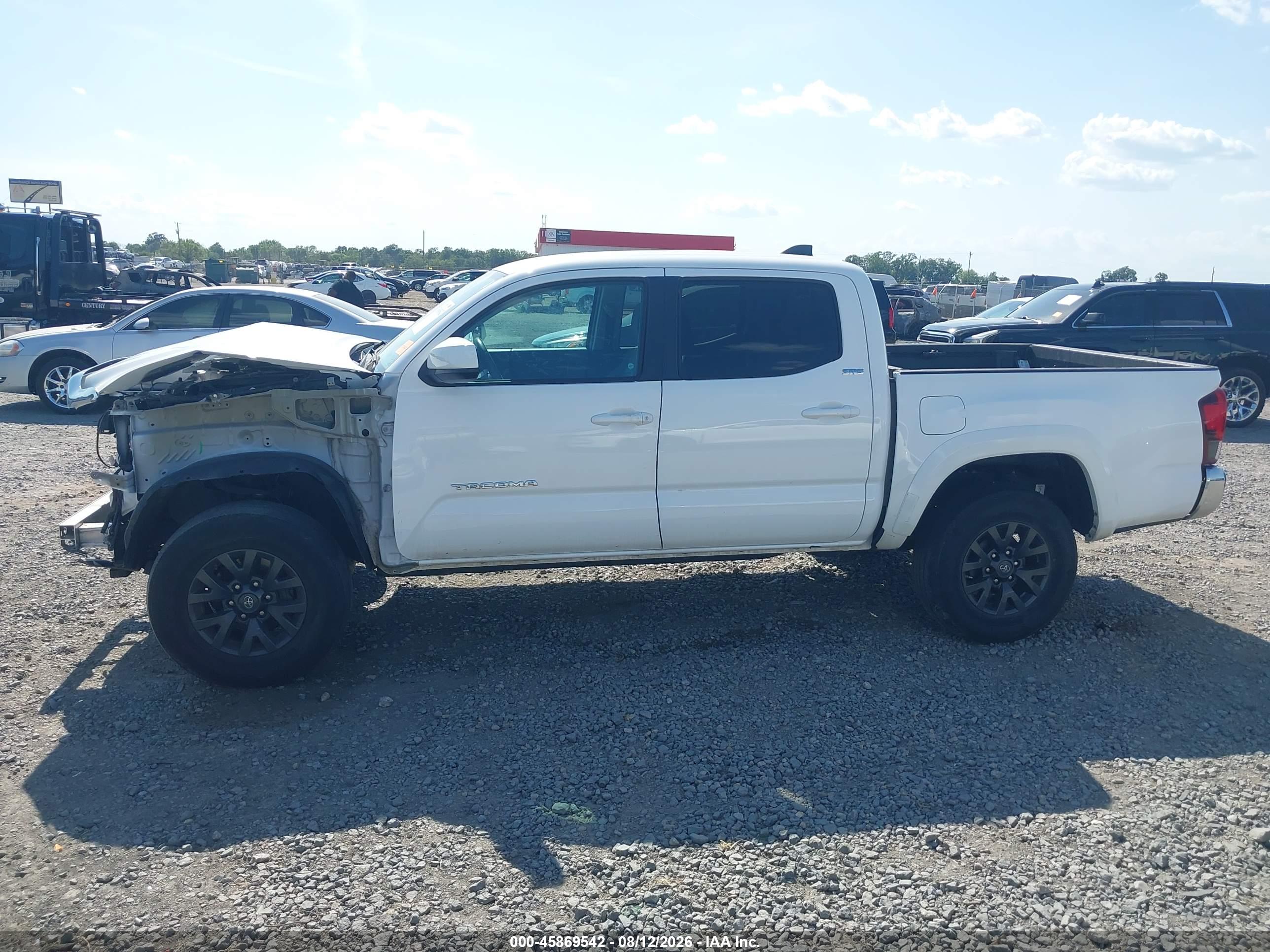 2020 TOYOTA TACOMA SR5 V6