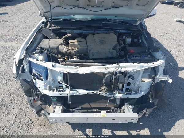 2020 TOYOTA TACOMA SR5 V6