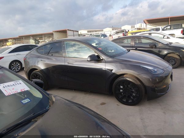 2024 TESLA MODEL Y