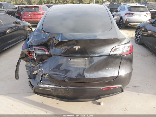 2024 TESLA MODEL Y