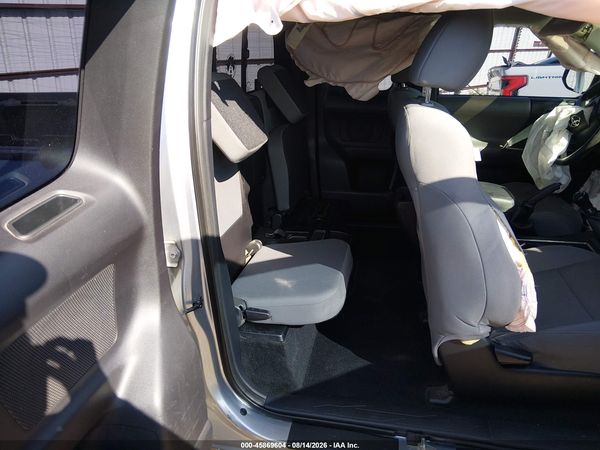 2017 TOYOTA TACOMA SR