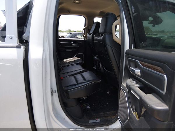 2020 RAM 1500 LARAMIE  4X4 6'4 BOX