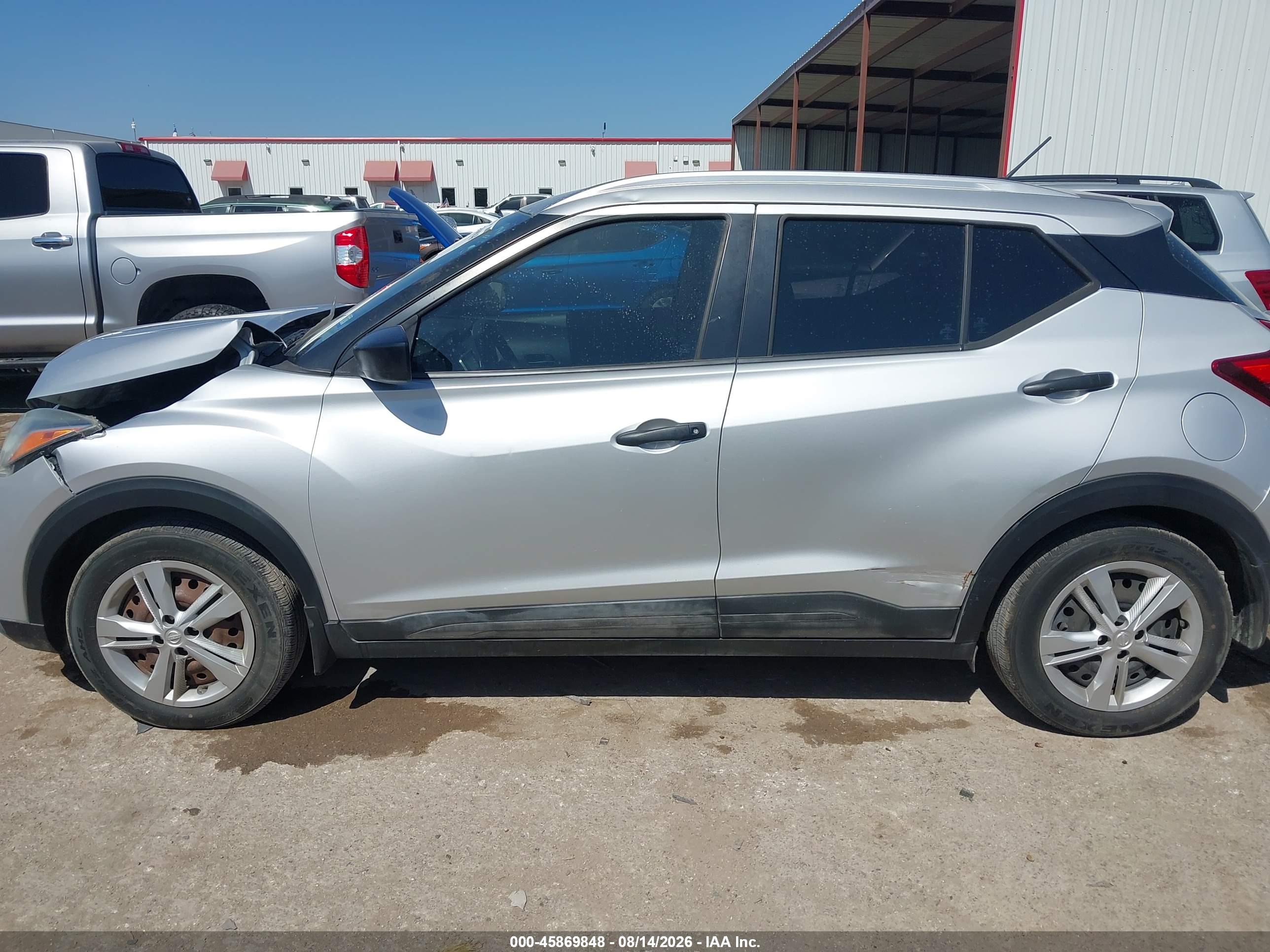 2018 NISSAN KICKS S