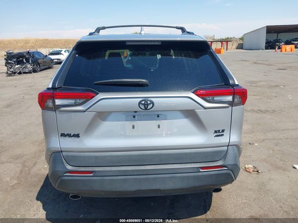 2022 TOYOTA RAV4 XLE