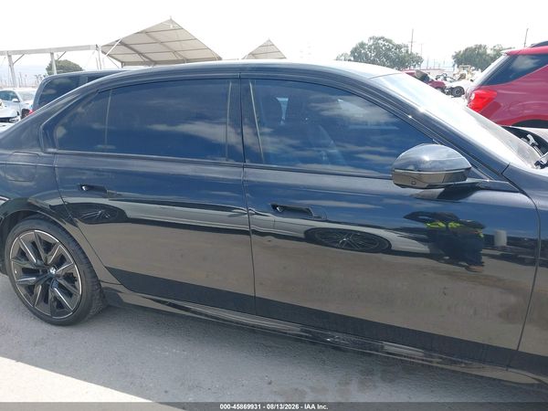 2025 BMW 740I