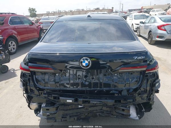 2025 BMW 740I