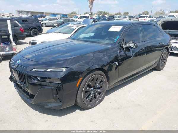 2025 BMW 740I